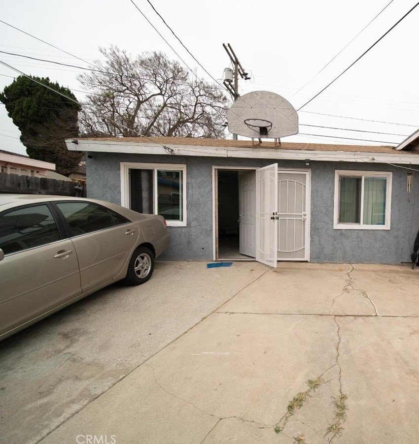 4221 59th Pl, Los Angeles CA  90043-3449 exterior