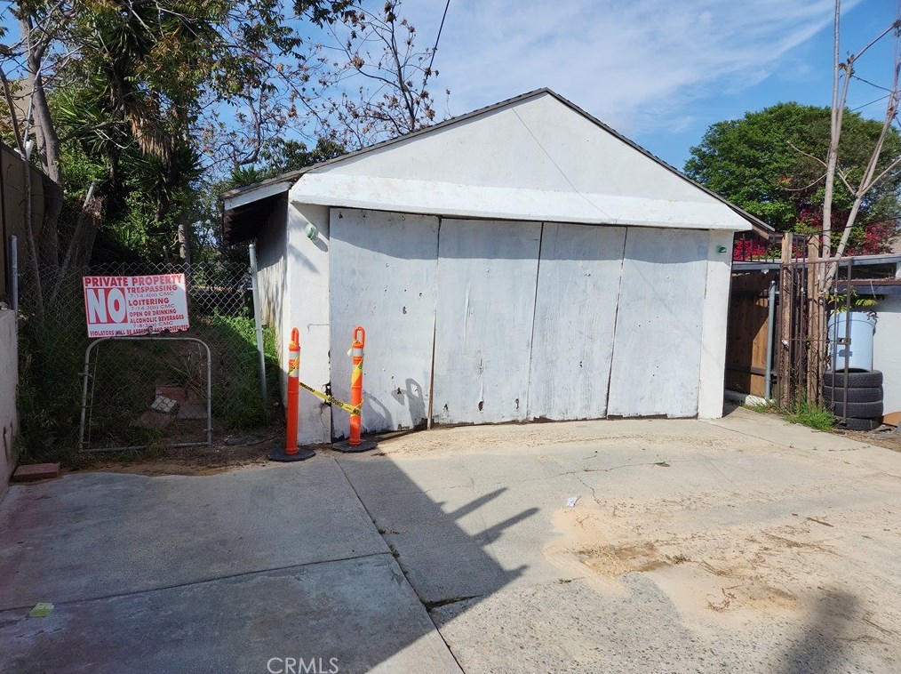 1832 Burnell Dr, Los Angeles CA  90065-1910 exterior