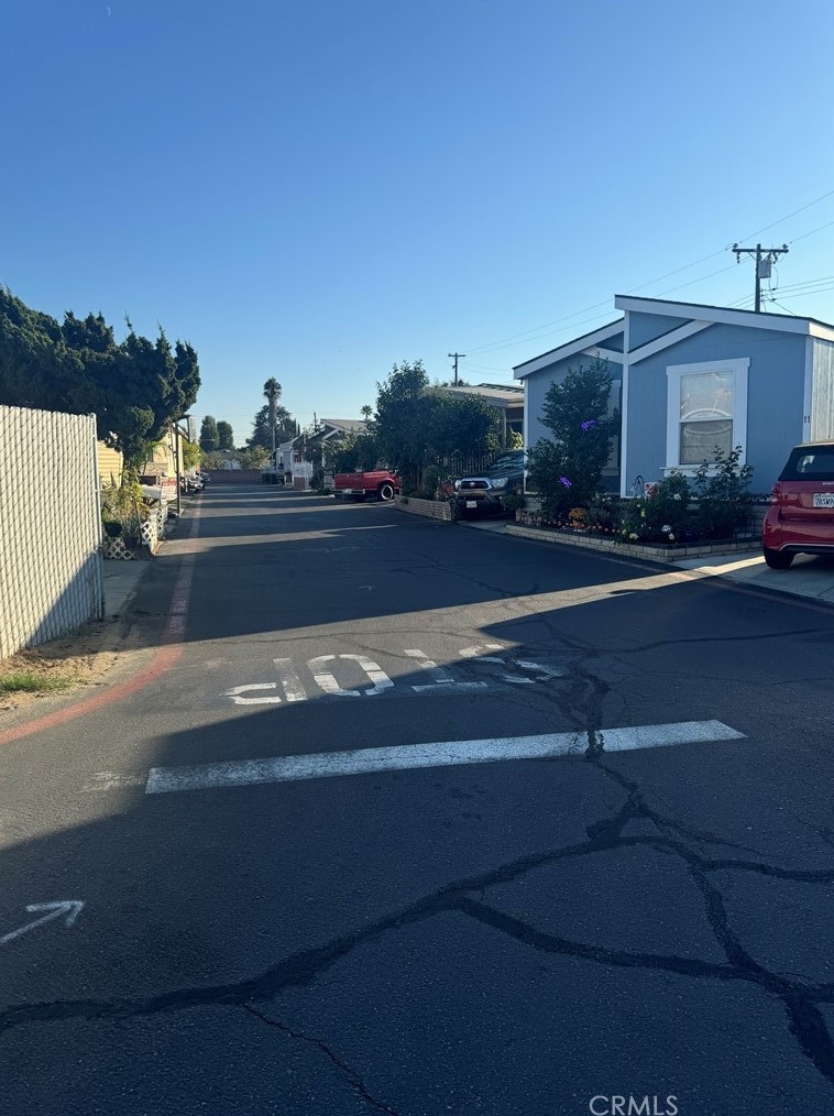 1850 Orangethorpe Ave, Fullerton CA  92831-5324 exterior