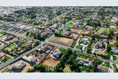 16460 Landon Court, Riverside, CA 92504 - Photo 8