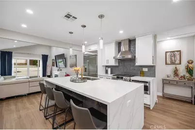 10635 Foothill Boulevard, Sylmar, CA 91342 - Photo 8