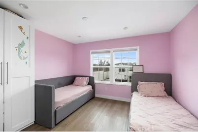 10635 Foothill Boulevard, Sylmar, CA 91342 - Photo 22