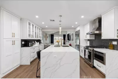 10635 Foothill Boulevard, Sylmar, CA 91342 - Photo 12