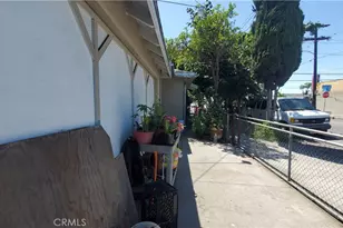 6300 Holmes Ave, Los Angeles, CA 90001 - Photo 4