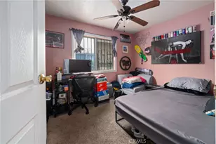 9514 Juniper St, Los Angeles, CA 90002 - Photo 10