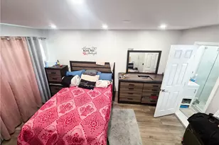 8118 Gentry Ave, North Hollywood, CA 91605 - Photo 16