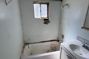 2128 N Marianna Ave, Los Angeles, CA 90032 - Photo 28