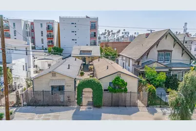 1050 S Berendo Street, Los Angeles, CA 90006 - Photo 1