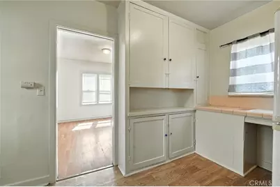 1050 S Berendo Street, Los Angeles, CA 90006 - Photo 18