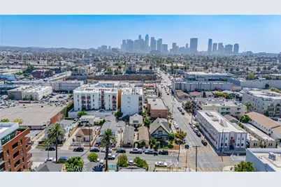1050 S Berendo Street, Los Angeles, CA 90006 - Photo 2