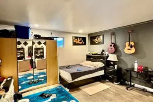 1199 W 38th St, Los Angeles, CA 90037 - Photo 18