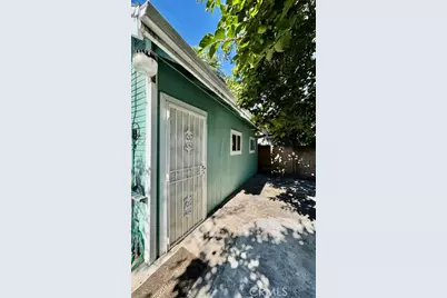 1199 W 38th Street, Los Angeles, CA 90037 - Photo 16