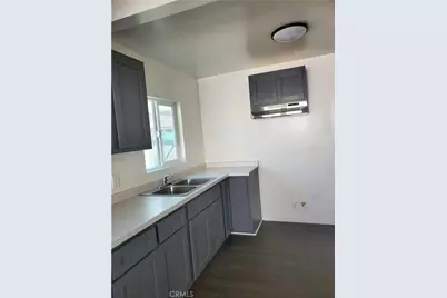 837 W W Gage Ave, Los Angeles, CA 90044 - Photo 4