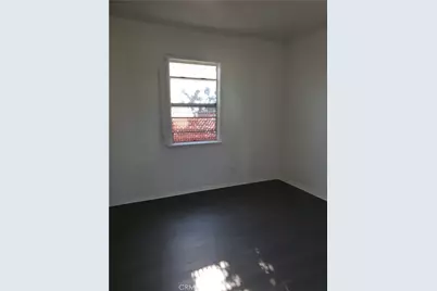 837 W W Gage Ave, Los Angeles, CA 90044 - Photo 8