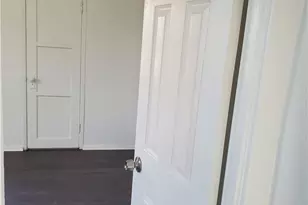 837 W W Gage Ave, Los Angeles, CA 90044 - Photo 10