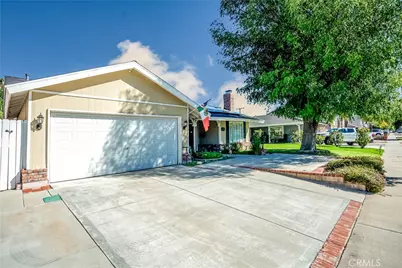 19631 Fairweather, Canyon Country, CA 91351 - Photo 4