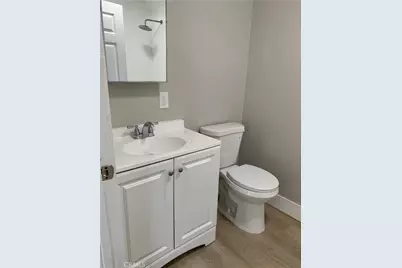 636 W 52nd, Los Angeles, CA 90037 - Photo 8
