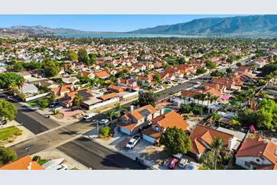 801 Broadway, Lake Elsinore, CA 92530 - Photo 46