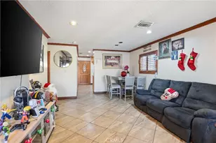 1038 Hollister St, San Fernando, CA 91340 - Photo 4