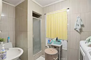 1038 Hollister St, San Fernando, CA 91340 - Photo 16