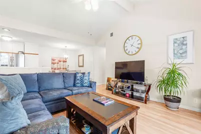 27645 J Susan Beth Way, Saugus, CA 91350 - Photo 12