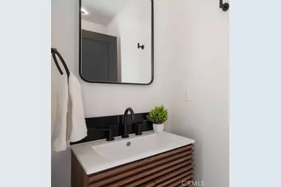 584 N Plymouth, Los Angeles, CA 90004 - Photo 24