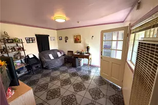 9715 Grandee, Los Angeles, CA 90002 - Photo 8