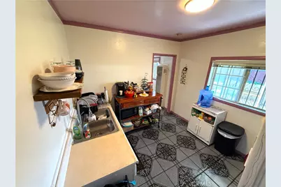 9715 Grandee, Los Angeles, CA 90002 - Photo 10