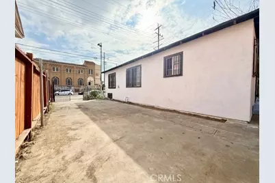 2411 Griffith Avenue, Los Angeles, CA 90011 - Photo 34