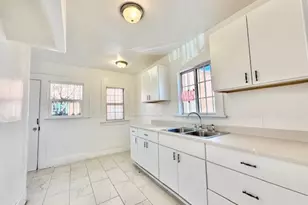 2411 Griffith Ave, Los Angeles, CA 90011 - Photo 10