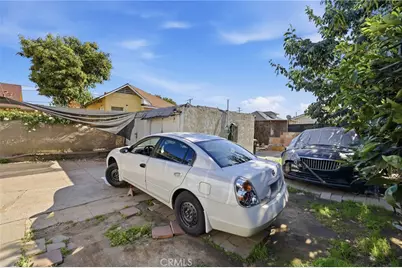 924 Euclid, Los Angeles, CA 90023 - Photo 8