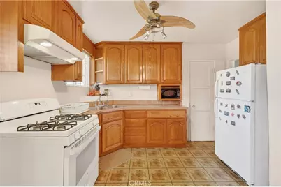 13339 Crocker, Los Angeles, CA 90061 - Photo 10