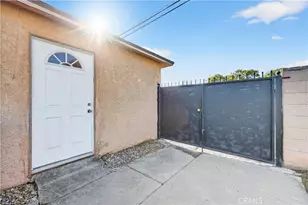 13339 Crocker, Los Angeles, CA 90061 - Photo 30