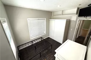 3008 W 30th St, Los Angeles, CA 90018 - Photo 16