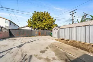 1021 W 53rd St, Los Angeles, CA 90037 - Photo 28