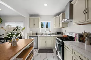 5979 Hereford, Los Angeles, CA 90022 - Photo 28