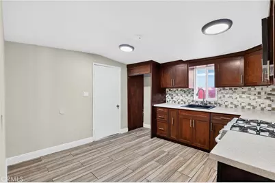 806 W Spruce Street, Compton, CA 90220 - Photo 8