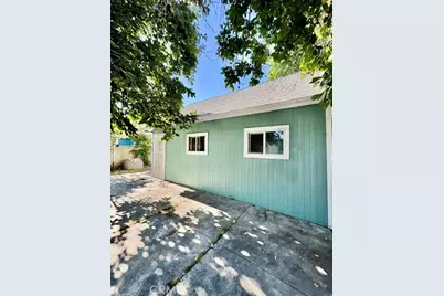 1199 W 38th Street, Los Angeles, CA 90037 - Photo 6