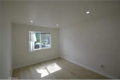 551 W 101 Street, Los Angeles, CA 90044 - Photo 16