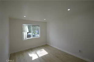 551 W 101st St, Los Angeles, CA 90044 - Photo 16