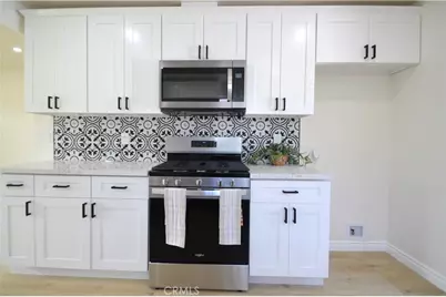 551 W 101 Street, Los Angeles, CA 90044 - Photo 12