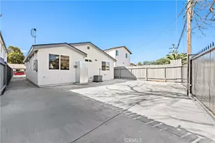 731 E 41st Pl, Los Angeles, CA 90011 - Photo 16