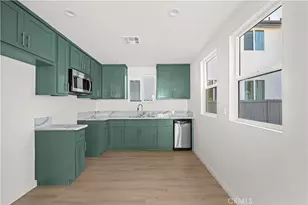 731 E 41st Pl, Los Angeles, CA 90011 - Photo 48