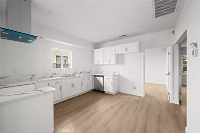 731 E 41st Place, Los Angeles, CA 90011 - Photo 30