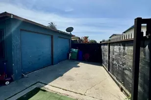 904 E Stockton, Compton, CA 90221 - Photo 28