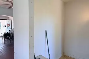 1021 W Chandler St, Wilmington, CA 90744 - Photo 10