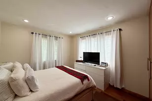 555 Hickory Ln, Pasadena, CA 91103 - Photo 16