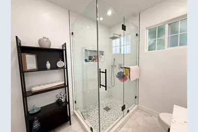 555 Hickory Lane, Pasadena, CA 91103 - Photo 12