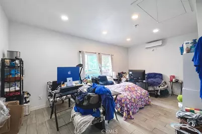 161 W Harcourt Street, Long Beach, CA 90805 - Photo 18