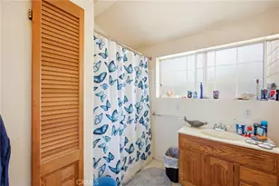 10064 Sunland Blvd, Sunland, CA 91040 - Photo 58